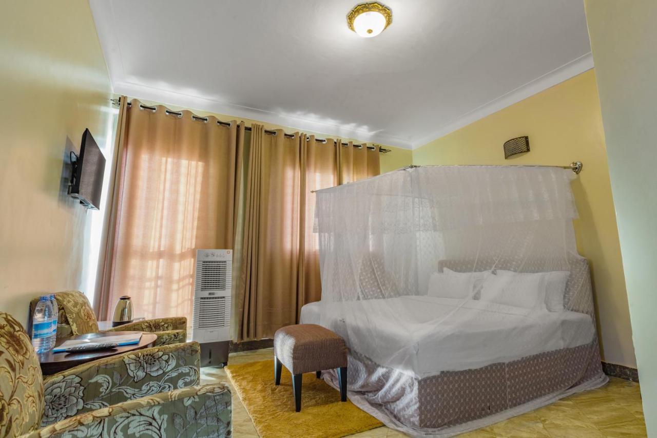 Santa Maria Hotel Entebbe Exterior photo