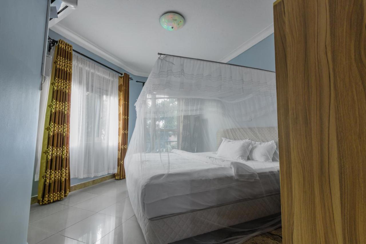 Santa Maria Hotel Entebbe Exterior photo