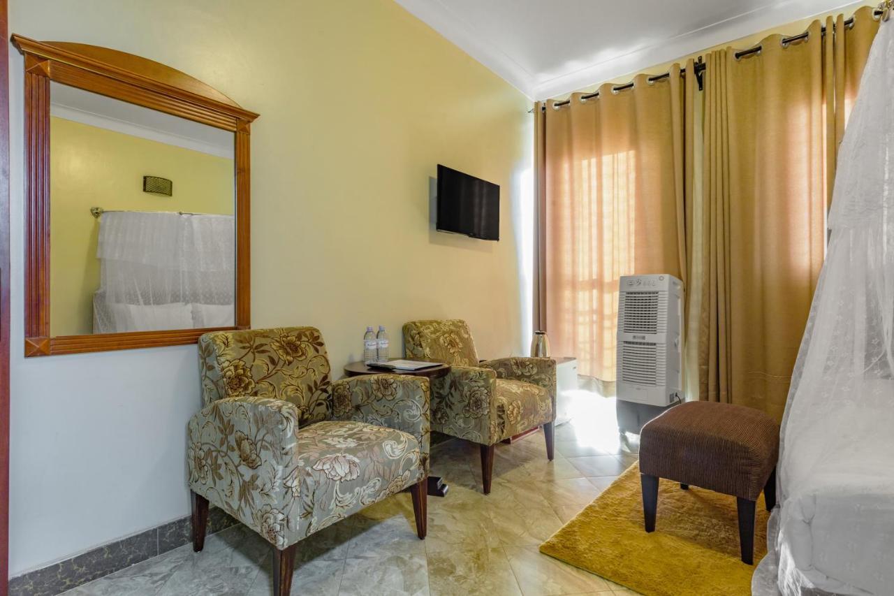 Santa Maria Hotel Entebbe Exterior photo
