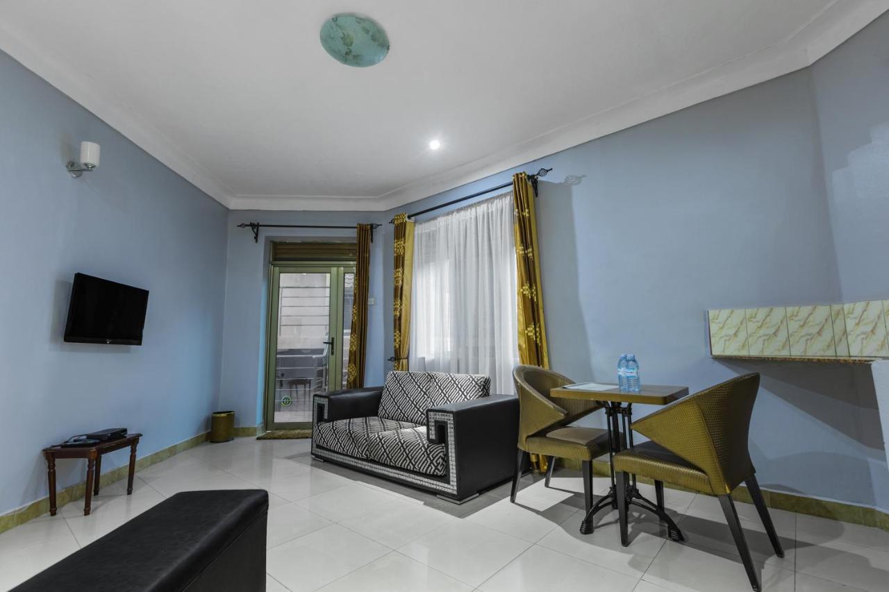 Santa Maria Hotel Entebbe Exterior photo